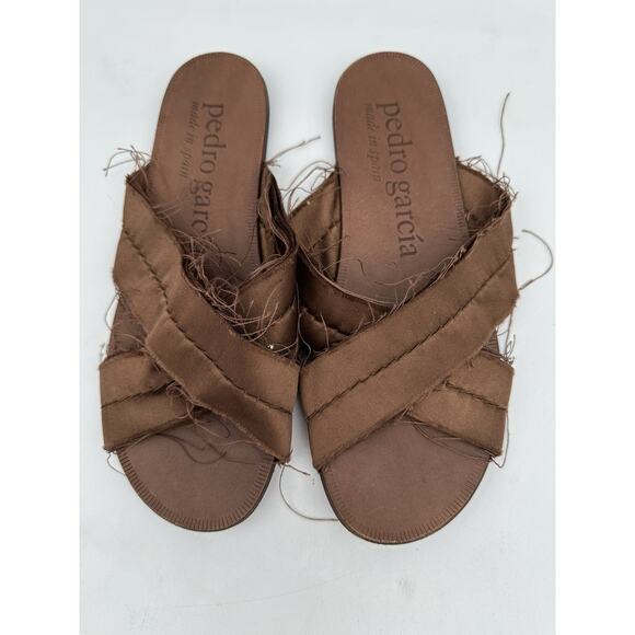 $435 Pedro Garcia Satin Flat Slide Open Toe Sandal Size 37 **Satin Damage** - Picture 1 of 5